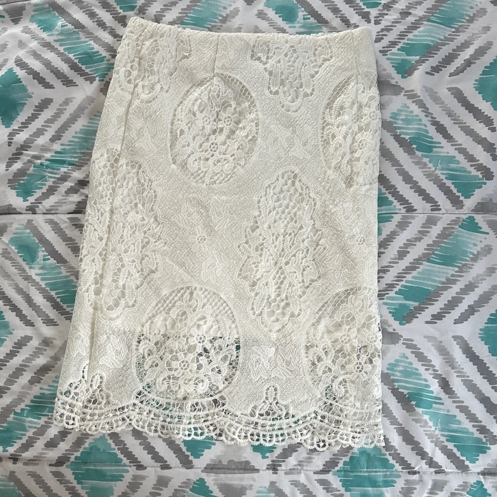 Elegant White Lace Skirt